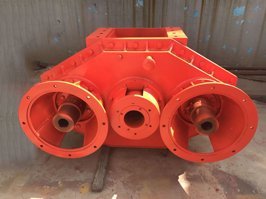 長(zhǎng)螺旋樁機(jī)動(dòng)力頭